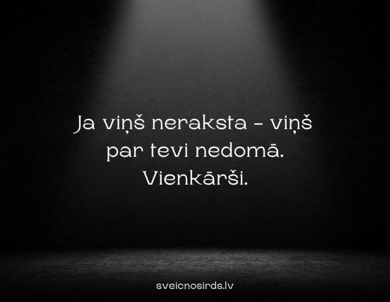Viņš neraksta