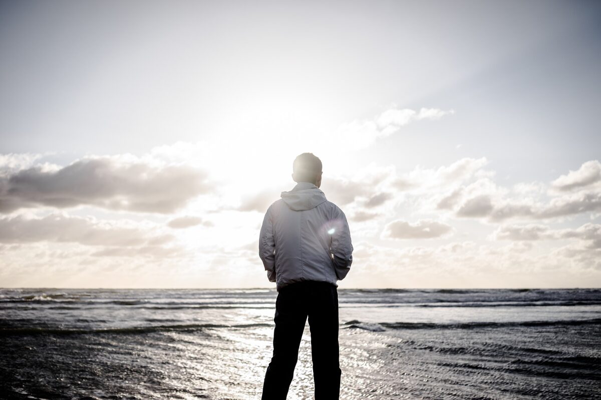 jeffjuit-beach-1033294_1920.jpg